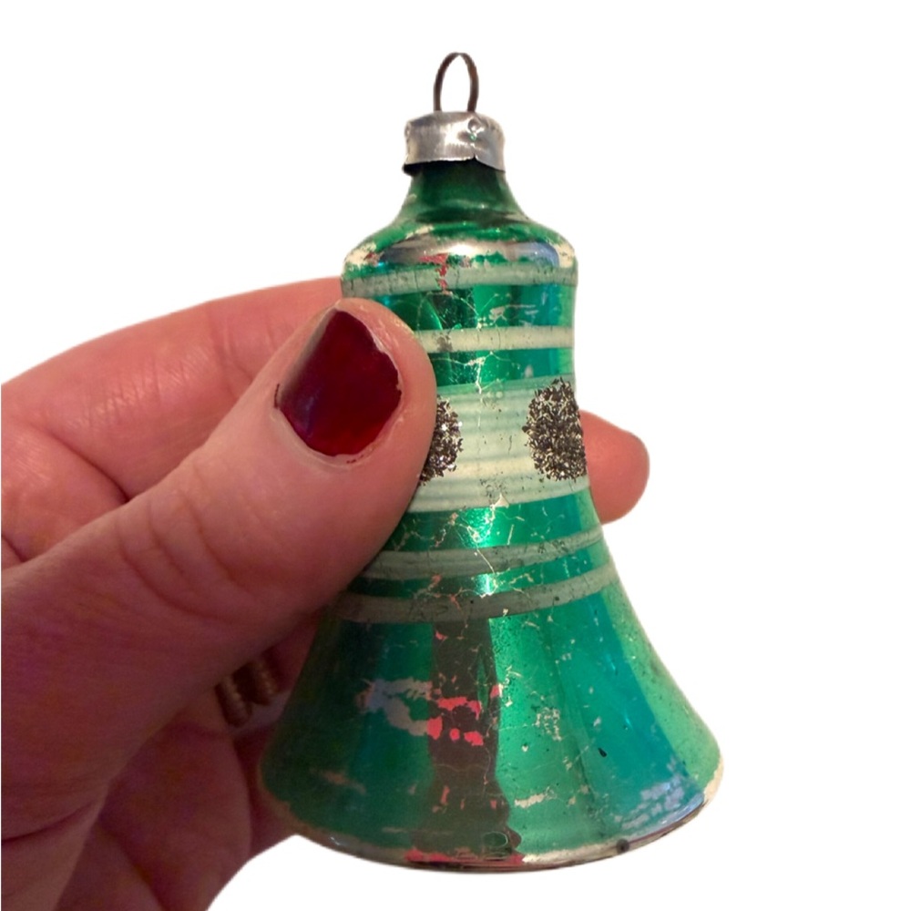 Vintage Handblown Mercury Glass Mica Bell Ornament Made in West Germany - Picture 4 of 10